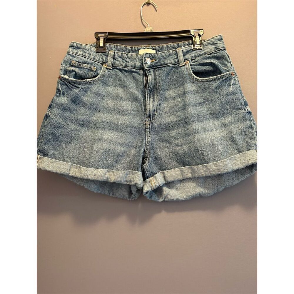 Vintage H&M Women's High Waisted Denim Shorts Blue Size 16 Casual - Picture 2 of 11